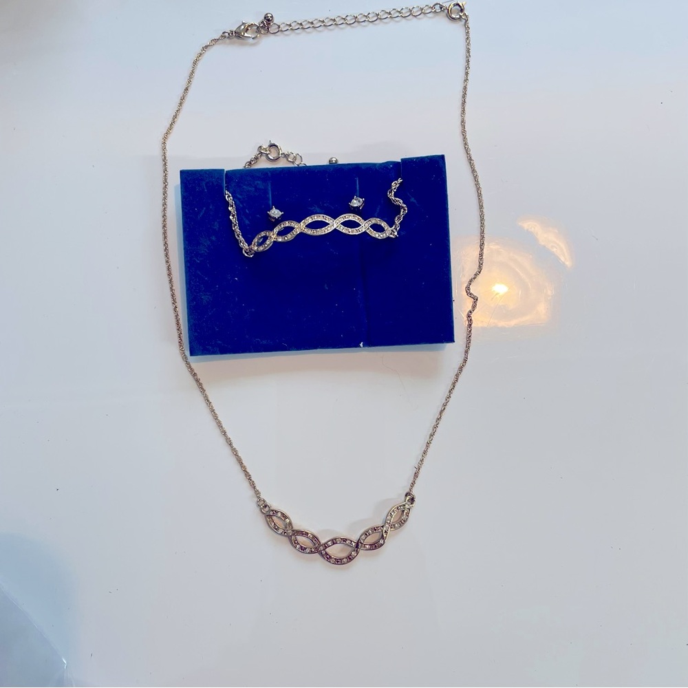 Sophisticated‎ Silver Necklace & Bracelet Set three piece frontal twist gift set